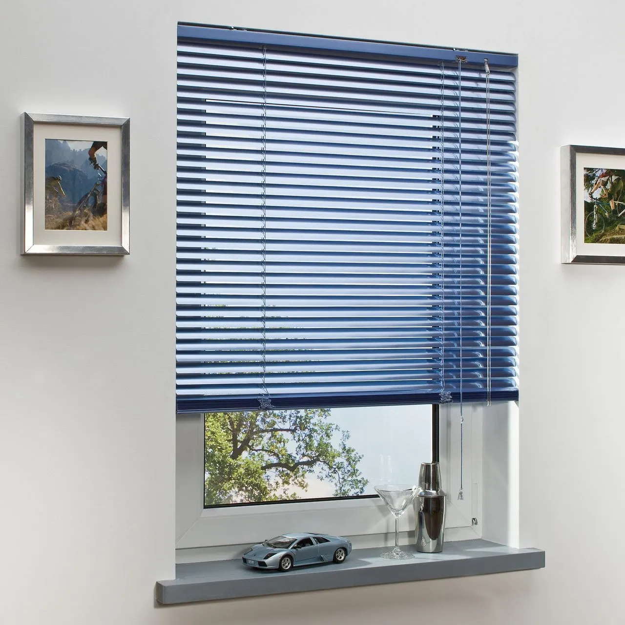 Aluminium-Jalousie, sky, 160 x 160 cm