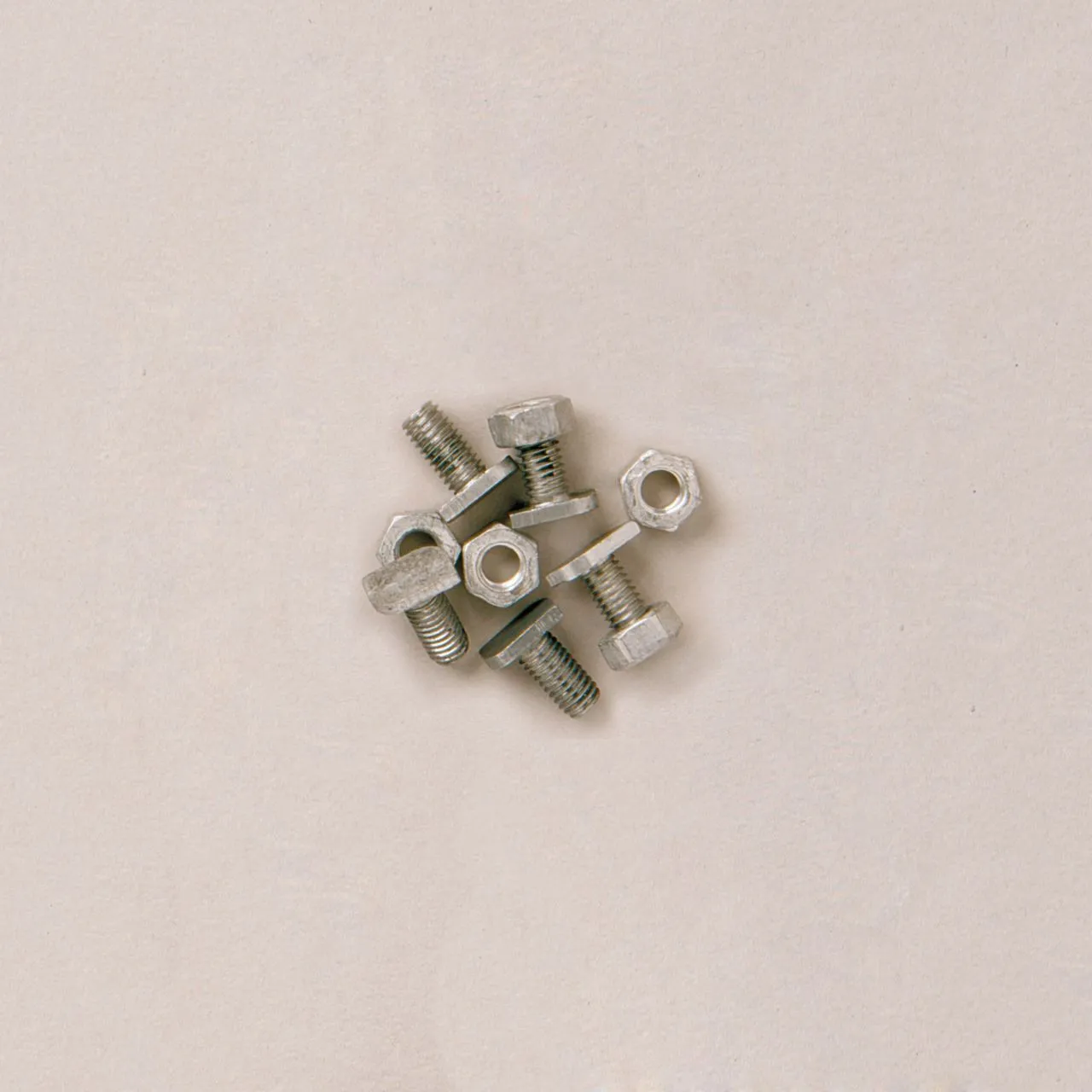 Schrauben- und Mutternsatz