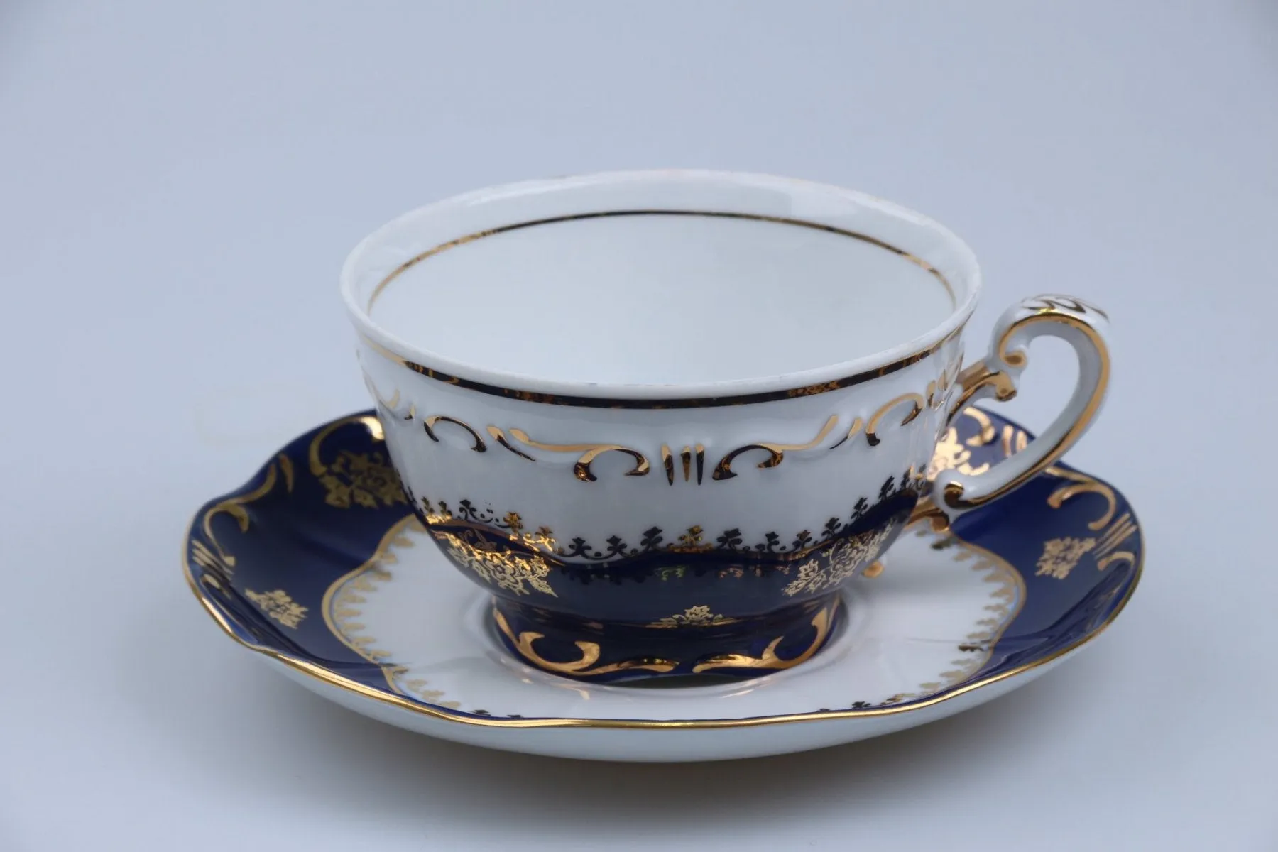 Teetasse mit Untere - Zsolnay Hungary Pecs Pompadour Kobalt