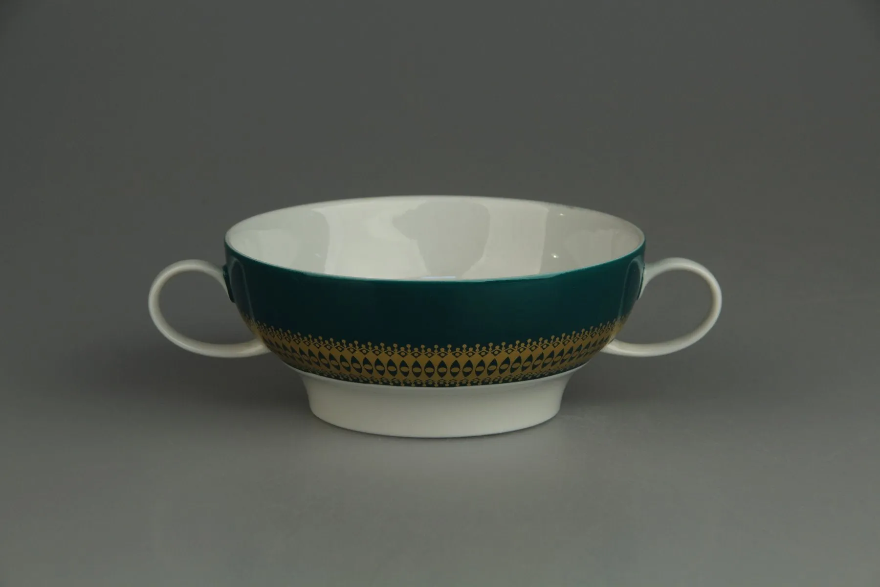 Suppentasse - Thomas Rotunda grün mit Goldbordüre