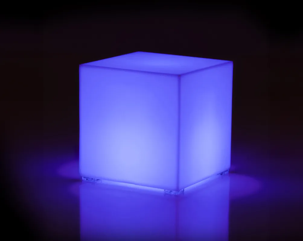 Vondom Würfelleuchte & Beistelltisch JUT LED RGBW
