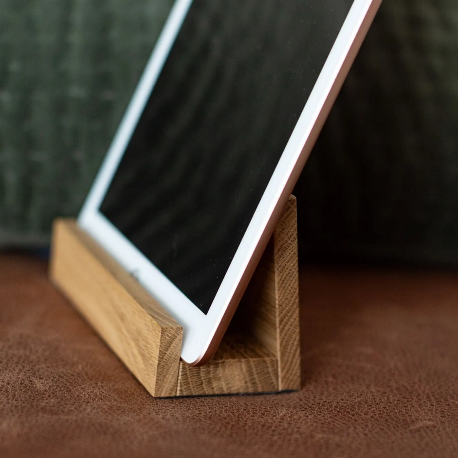 Tablethalter | Violan Filzgleiter | Eiche | B 15 x T 6,5 x H 8,5 cm | Made in Germany