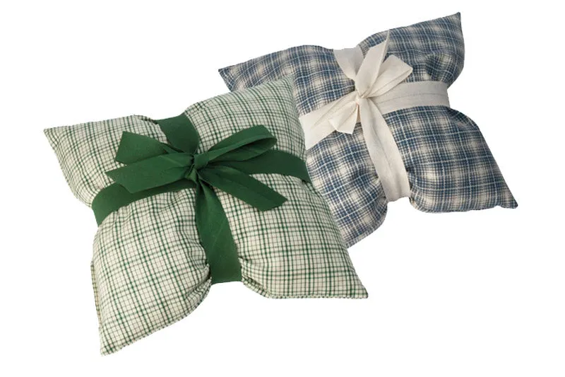 Zirbenkissen mit edler Schleife 'Prinzessin auf der Zirbe' 40x40 cm