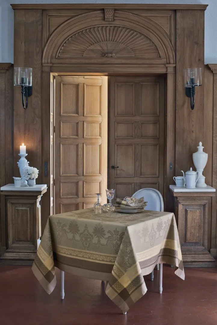 Garnier Thiebaut Tischdecke FONTAINEBLEAU TILLEUL