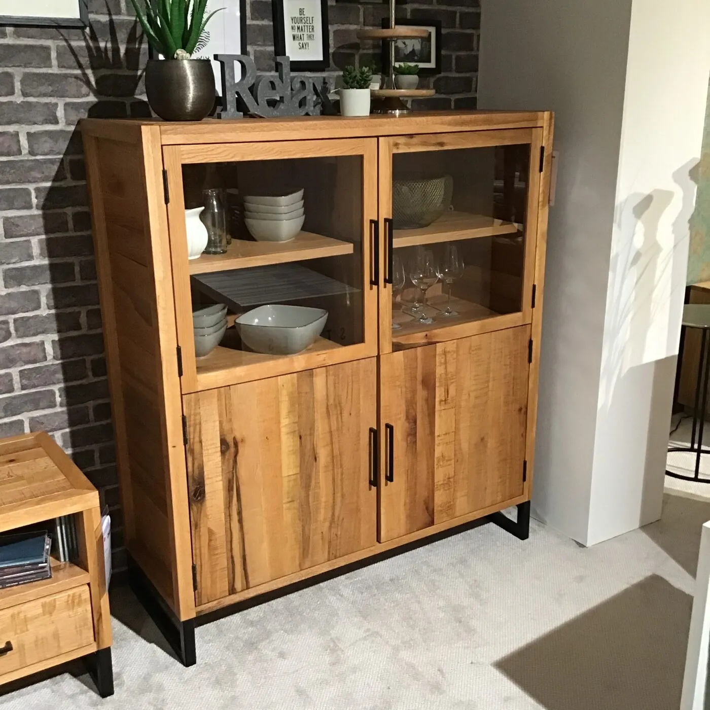 Styles United Crawfort Highboard - Abverkauf Stockach