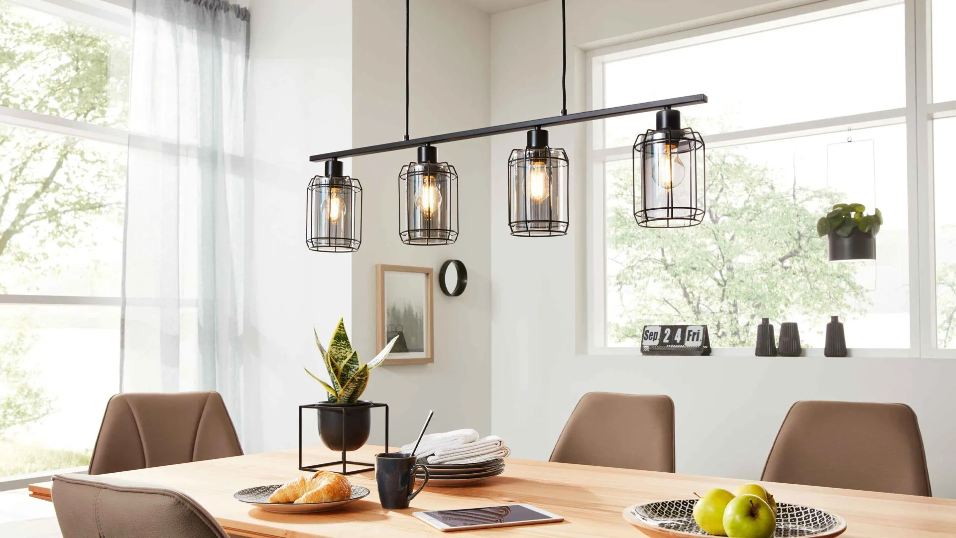 Interliving Leuchten Serie 9331 - Hängeleuchte, Rauchglas & Mattschwarz – Länge ca. 98 cm