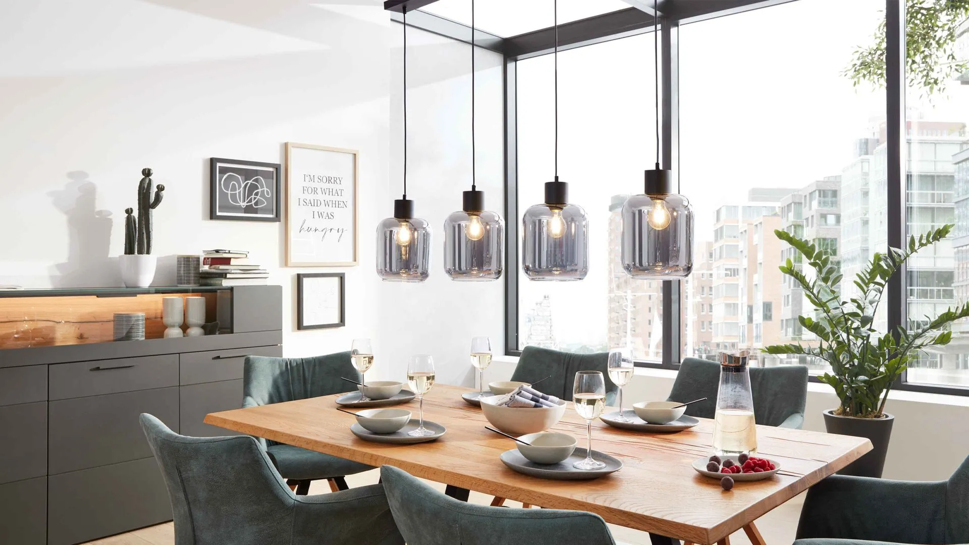 Interliving Leuchten Serie 9341 - Hängeleuchte, Rauchglas & Mattschwarz – Länge ca. 115 cm