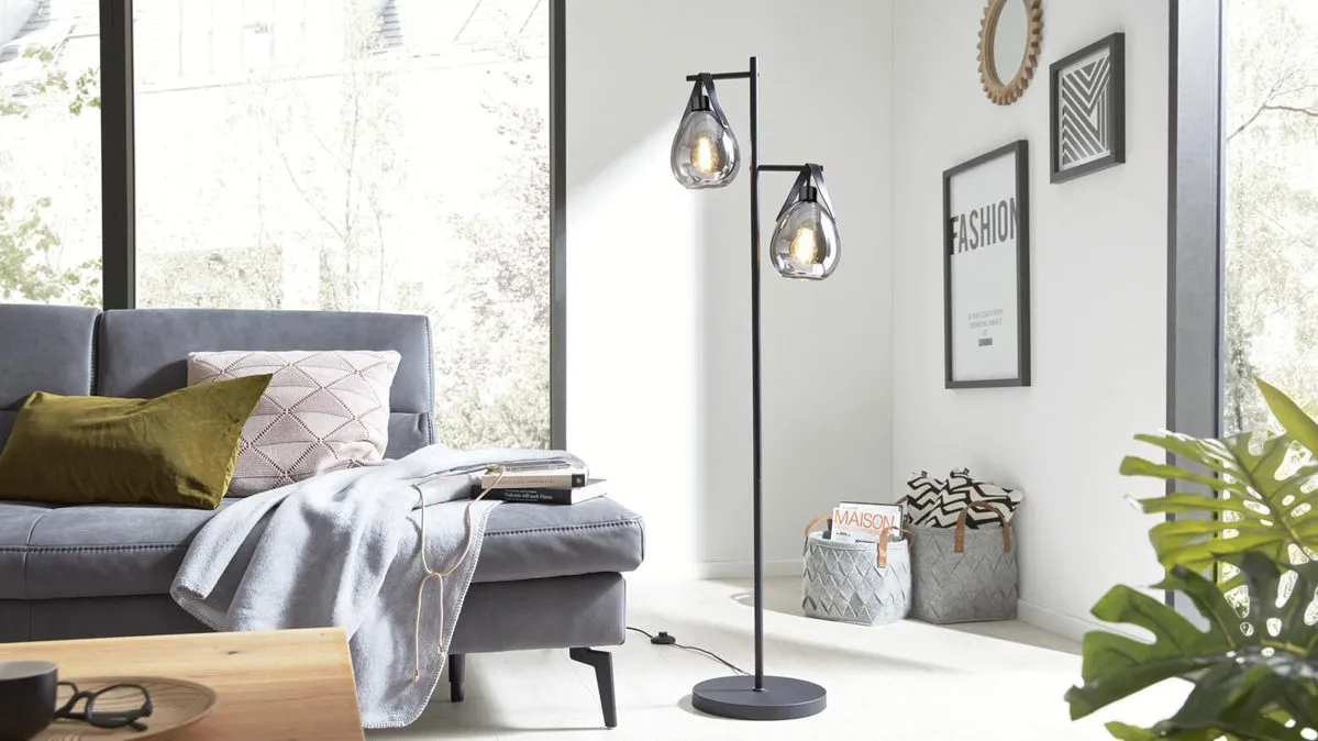 Interliving Leuchten Serie 9332 - Stehleuchte, Rauchglas & Mattschwarz – Höhe ca. 143 cm