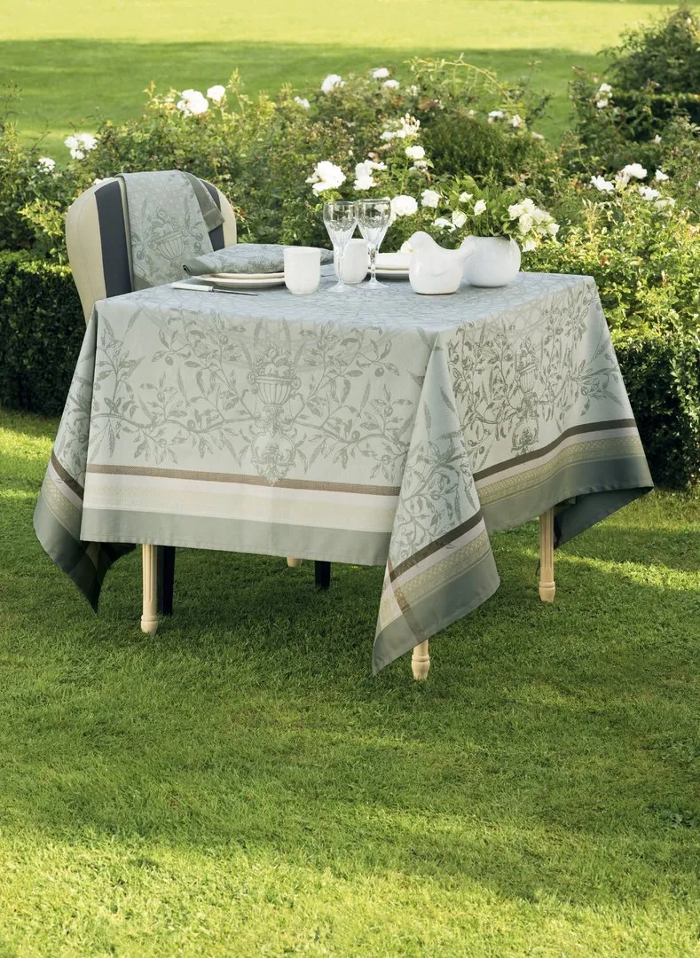 Garnier Thiebaut Tischdecke PERSEPHONE OLIVE