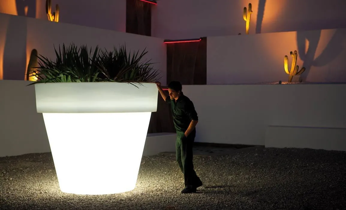 Vondom Pflanzgefäß LED