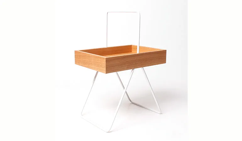 Beistelltisch 'Emil' | L 49 x B 34 x H 72 cm | Eiche geölt | mit Tragegriff | Made in Germany