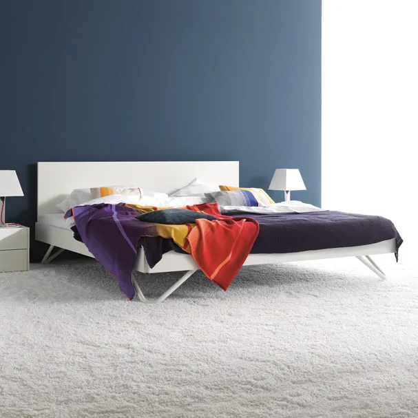 Bett algo von Interlübke