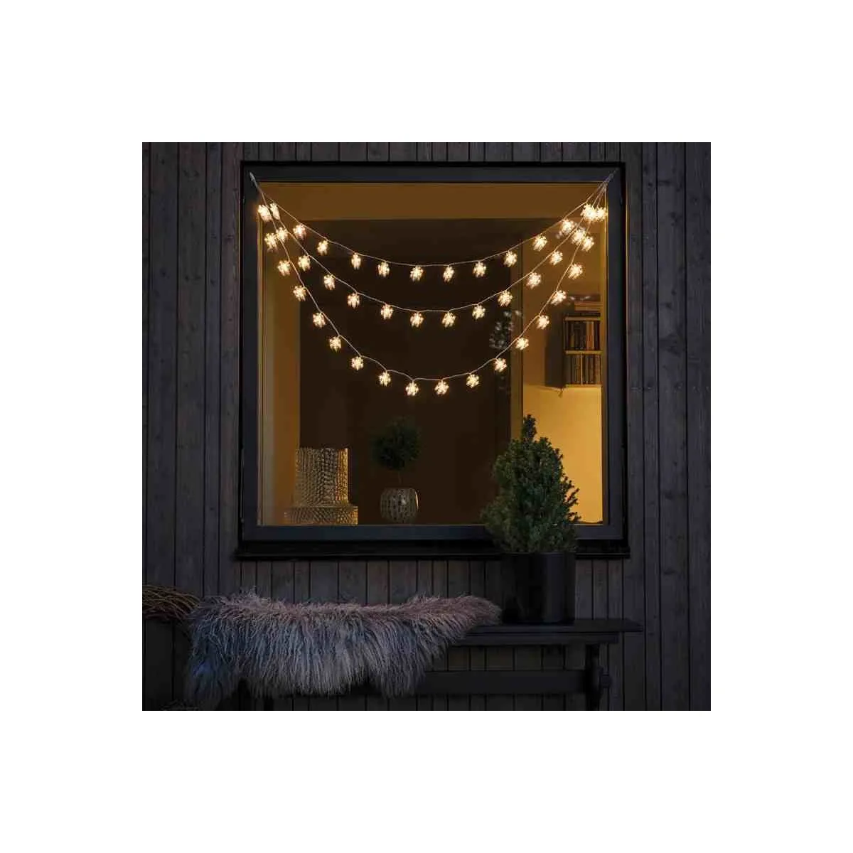 LED Lichtervorhang Außen Acrylschneeflocken 44 warmweiße LEDs