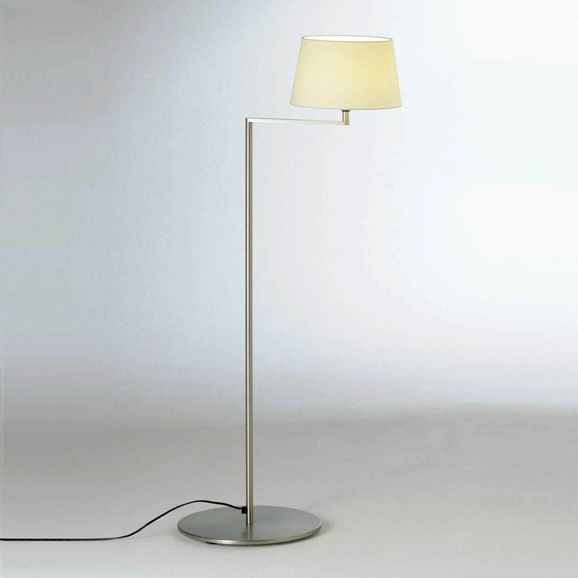 Americana Stehleuchte von Santa & Cole